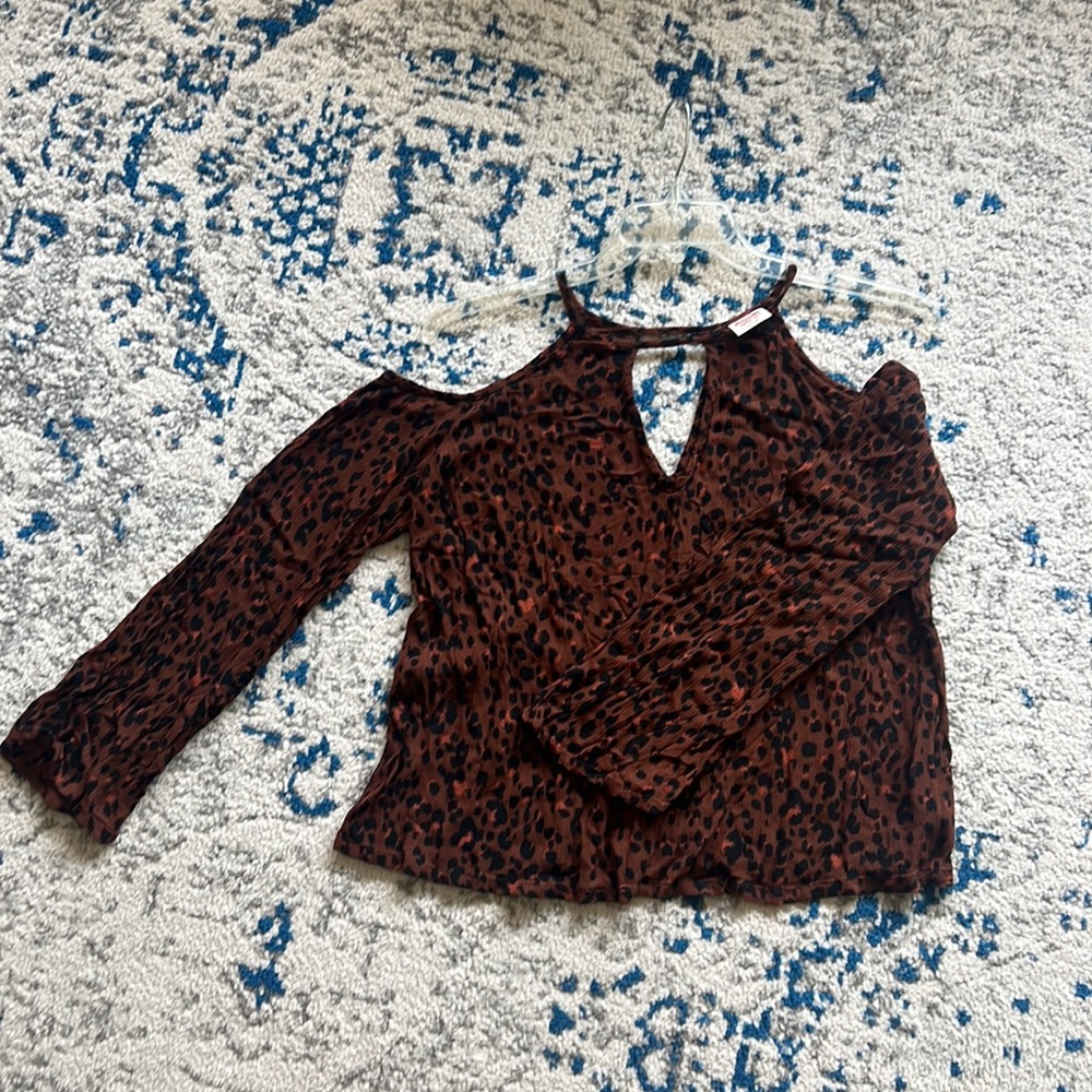 Mossimo Cheetah Print off shoulder Top